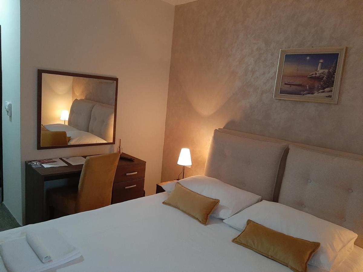 Hotel Usce ชาบาซ ภายนอก รูปภาพ